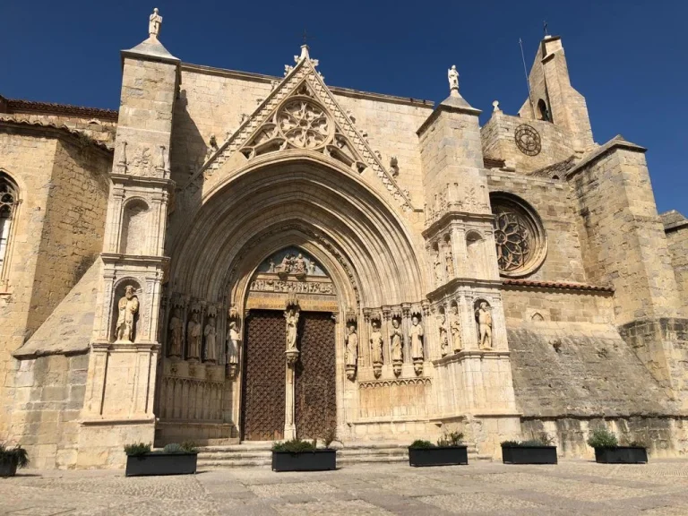 4-Iglesia-Santa-Maria-Morella.webp